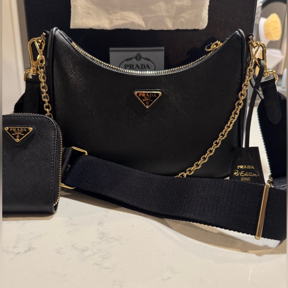 Prada Re-Edition 2005 Saffiano leather bag